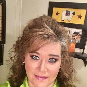 Meet your Posher, Crystal